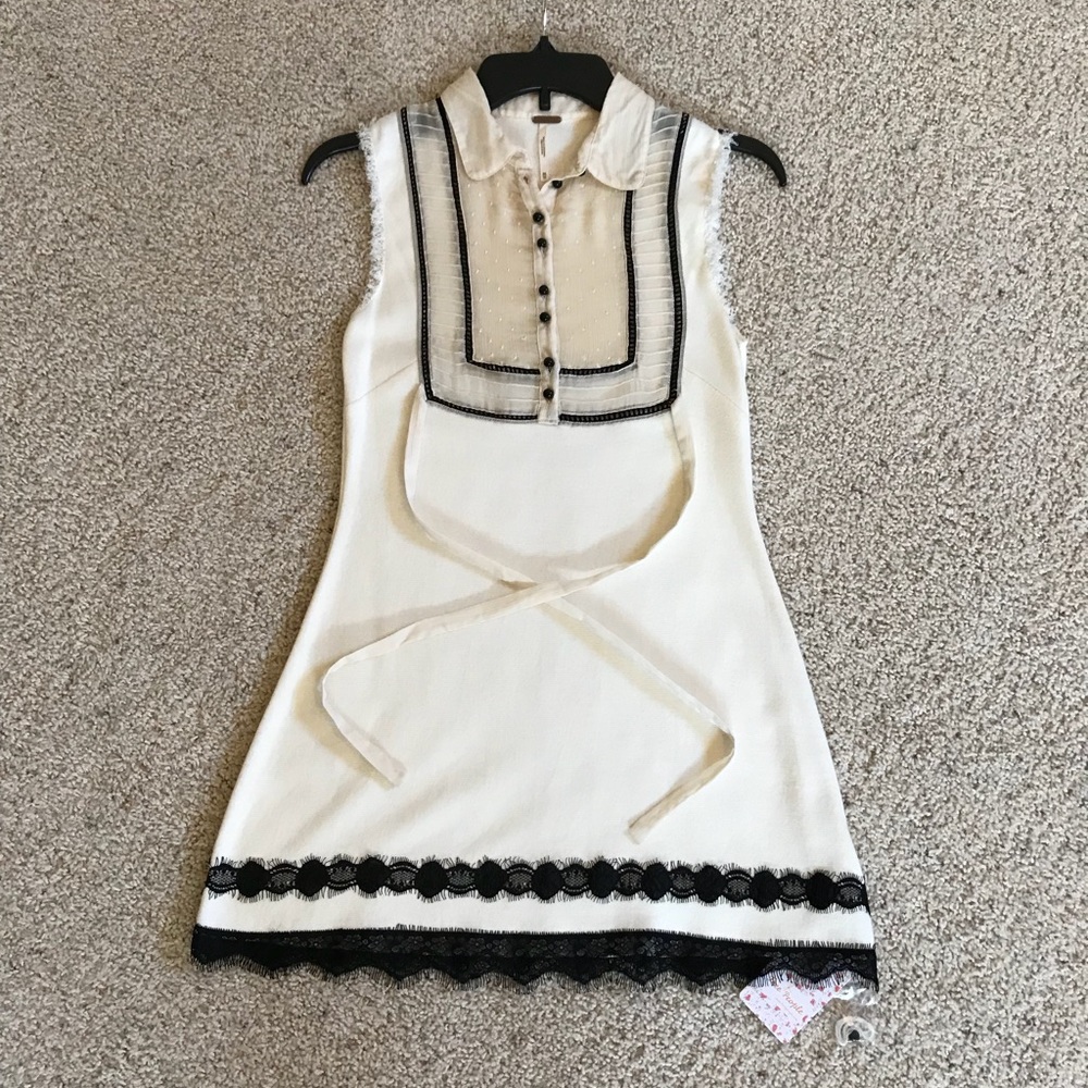 NWT, Free People, Ivory & Black Apron Style Dress! - Picture 4 of 8